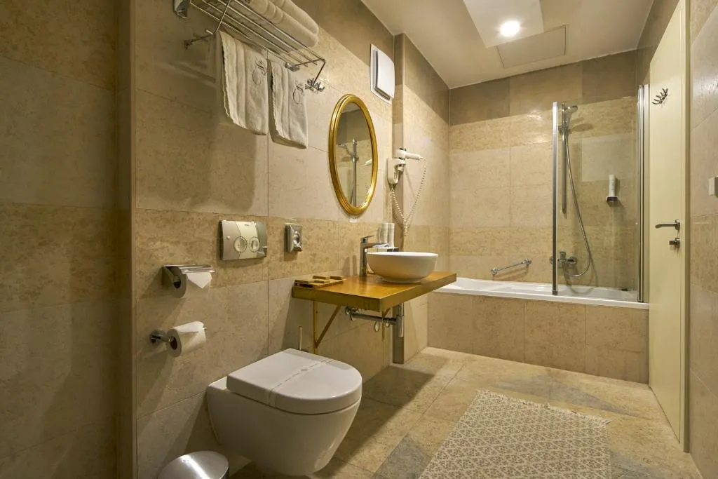SUITE DELUXE ONE BED Room, Heritage Hotel Life Palace, Split