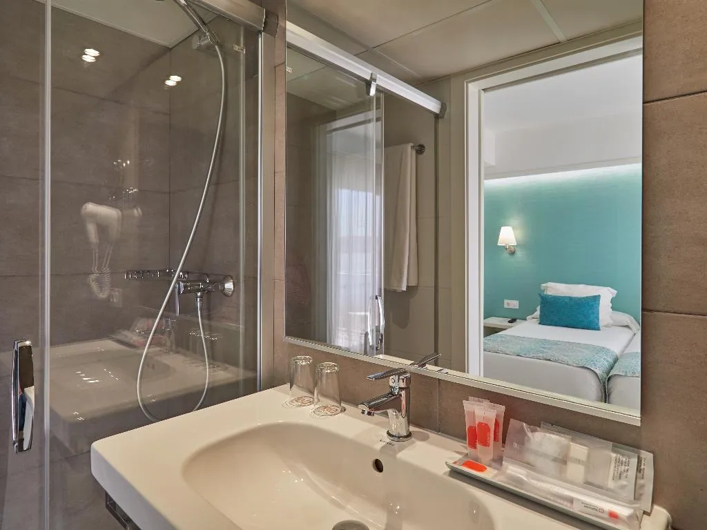 Room, BQ Apolo, Majorca