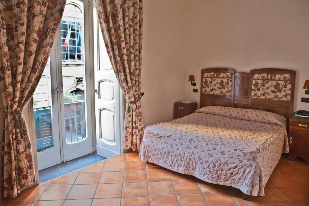 Room, La Locanda Dell Arte, Naples