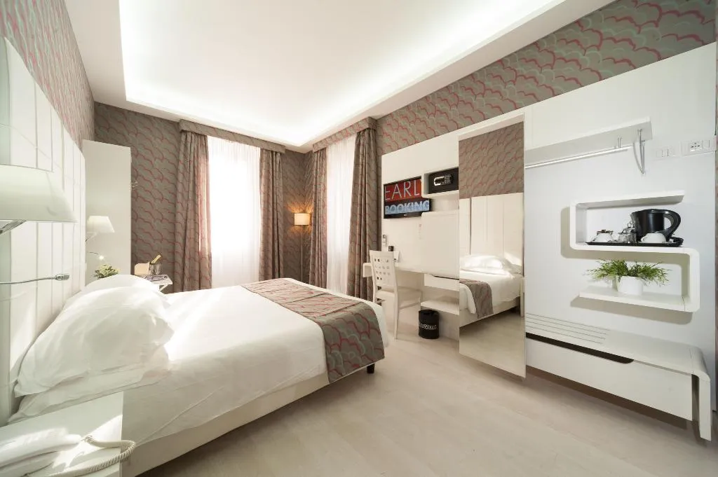 DOUBLE DELUXE Room, Relais Trevi 95 Boutique Hotel, Rome
