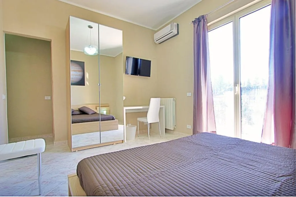 Room, B&B Kosmos, Catania