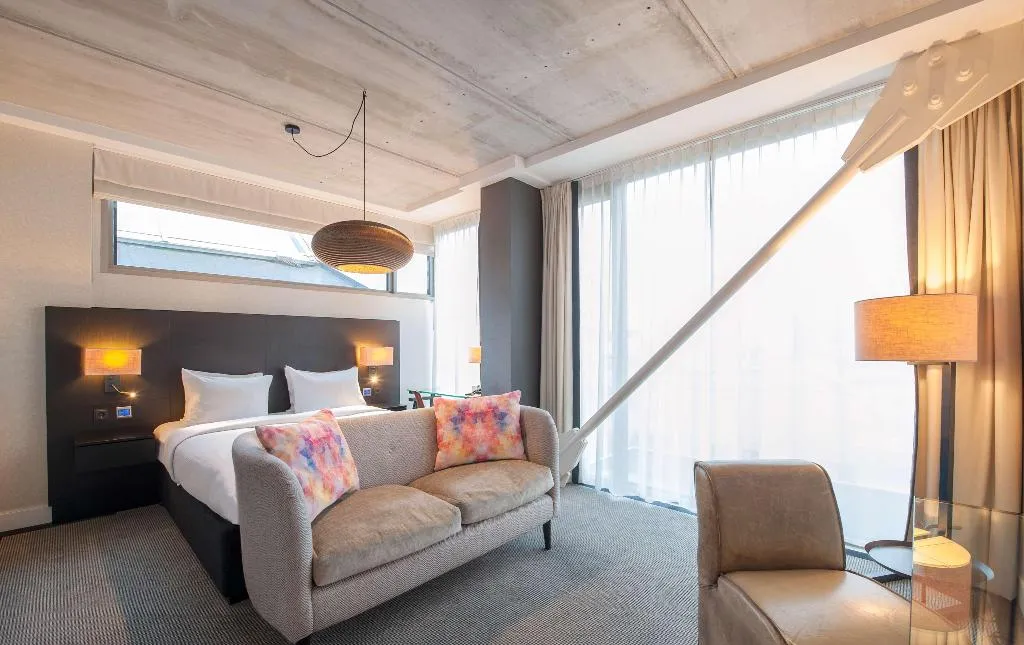 DOUBLE DELUXE QUEEN BED Room, DoubleTree by Hilton NDSM Wharf, Amsterdam