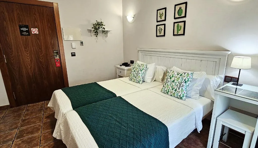 TWIN STANDARD Room, Medina de Toledo, Madrid