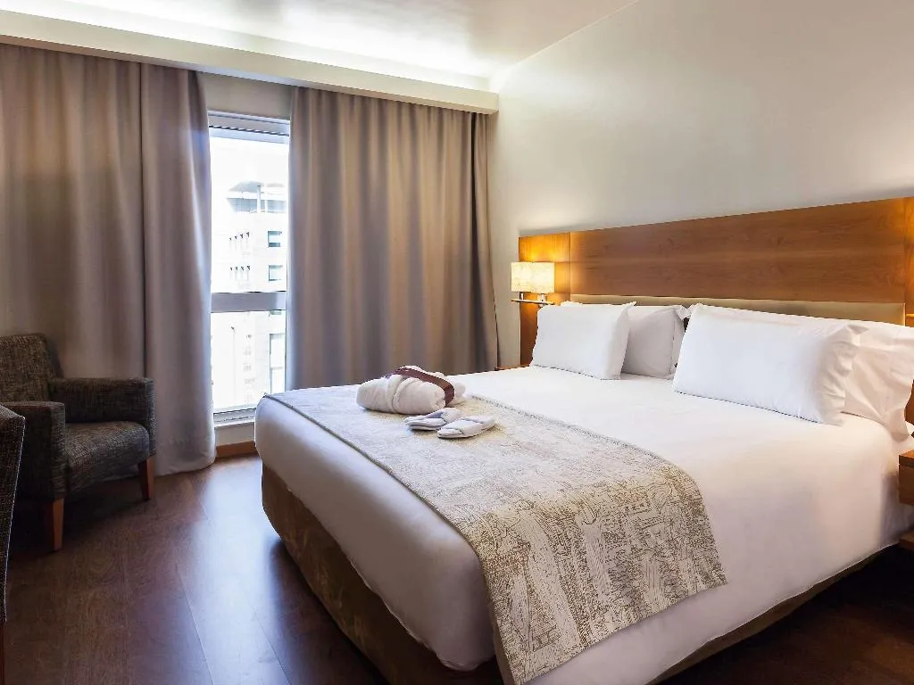 Room, Mercure Lisboa Hotel, Lisbon