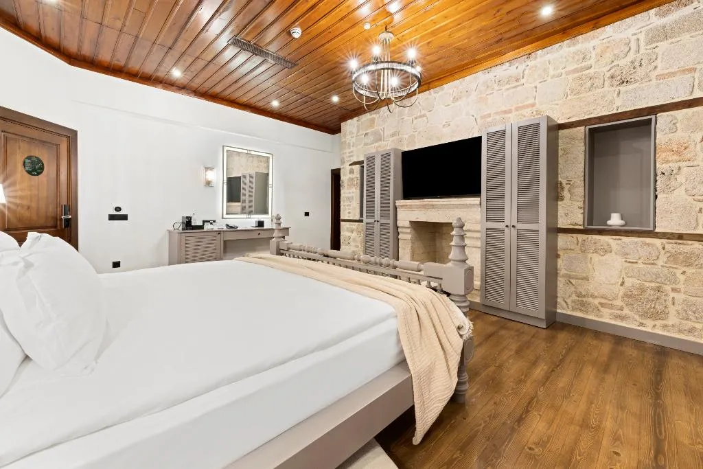 Room SUPERIOR WITH DOUBLE BED Room, Belmondo Suites Old Town Antalya, Antalya