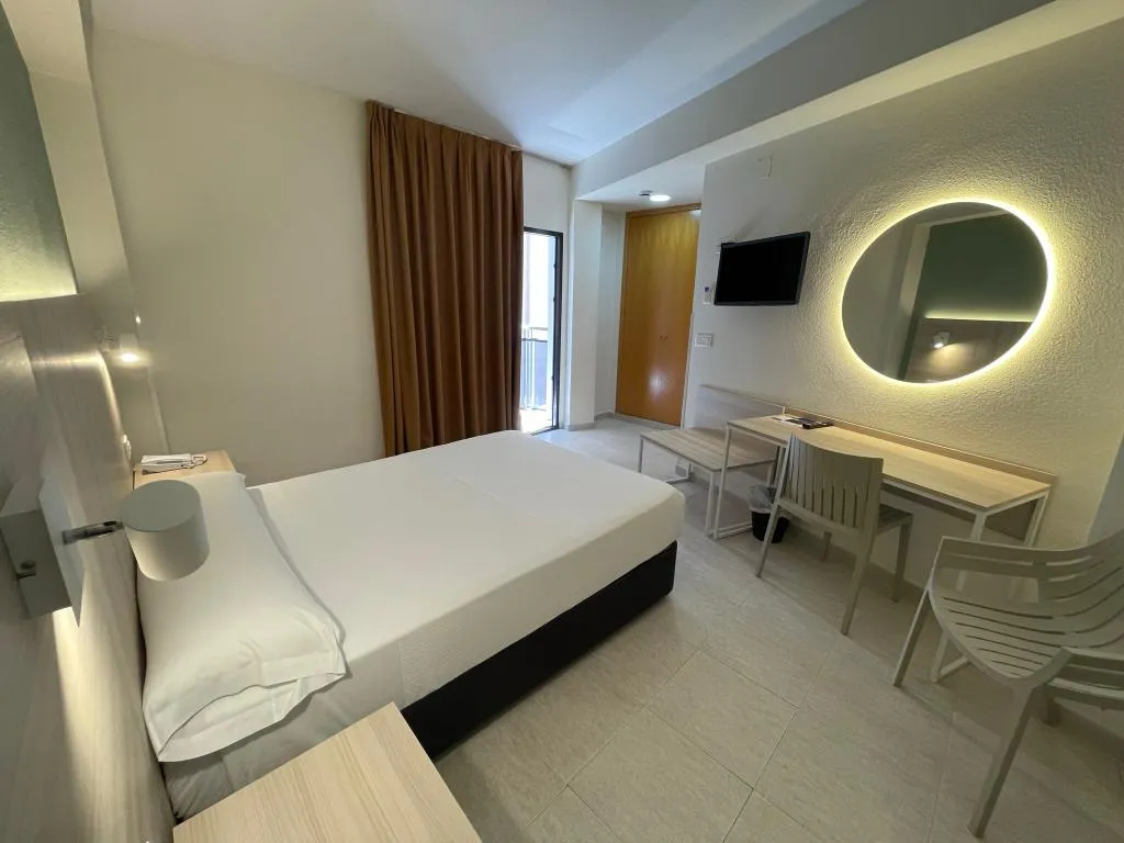 DOUBLE SINGLE USE SIDE SEA VIEW Room, Marconi, Costa Blanca