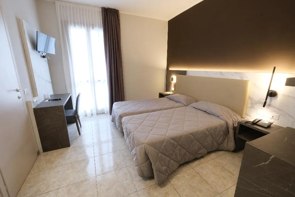 Double or Twin STANDARD Room, Mistral, Milan