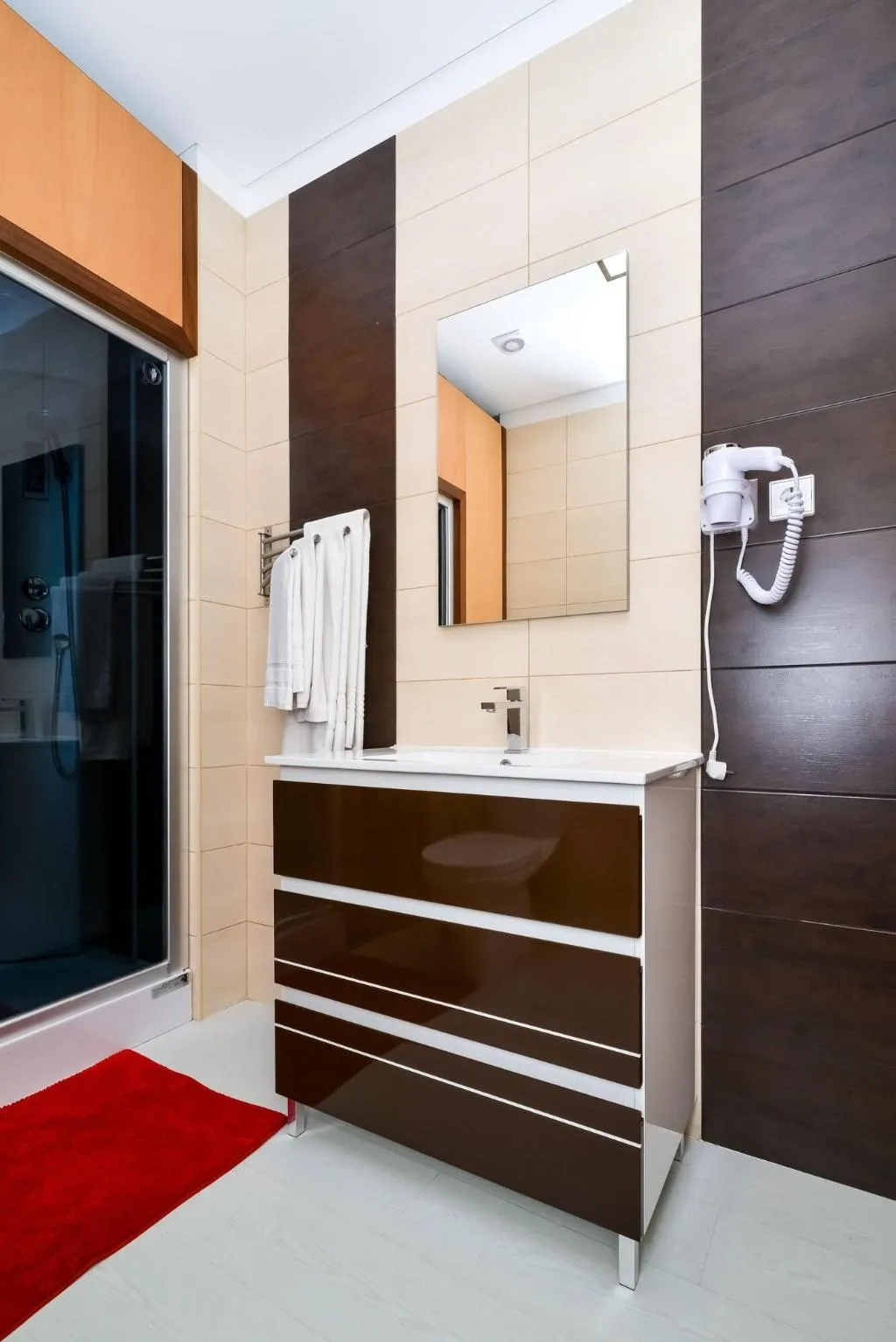 Room, Reis De Gaia, Porto