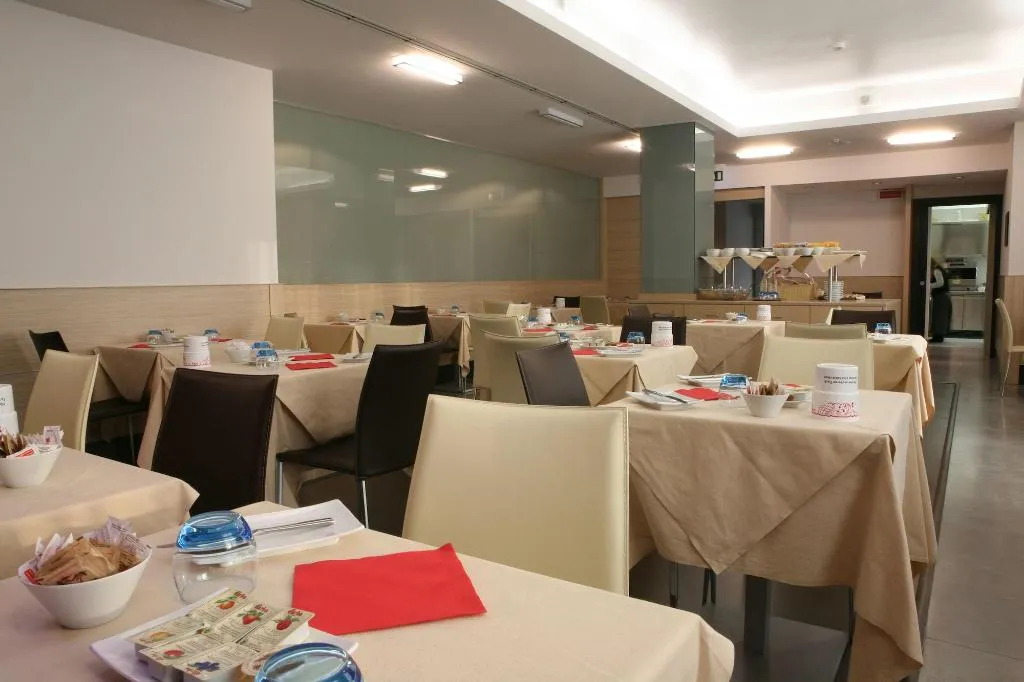 Restaurant, Hotel Mito, Milan