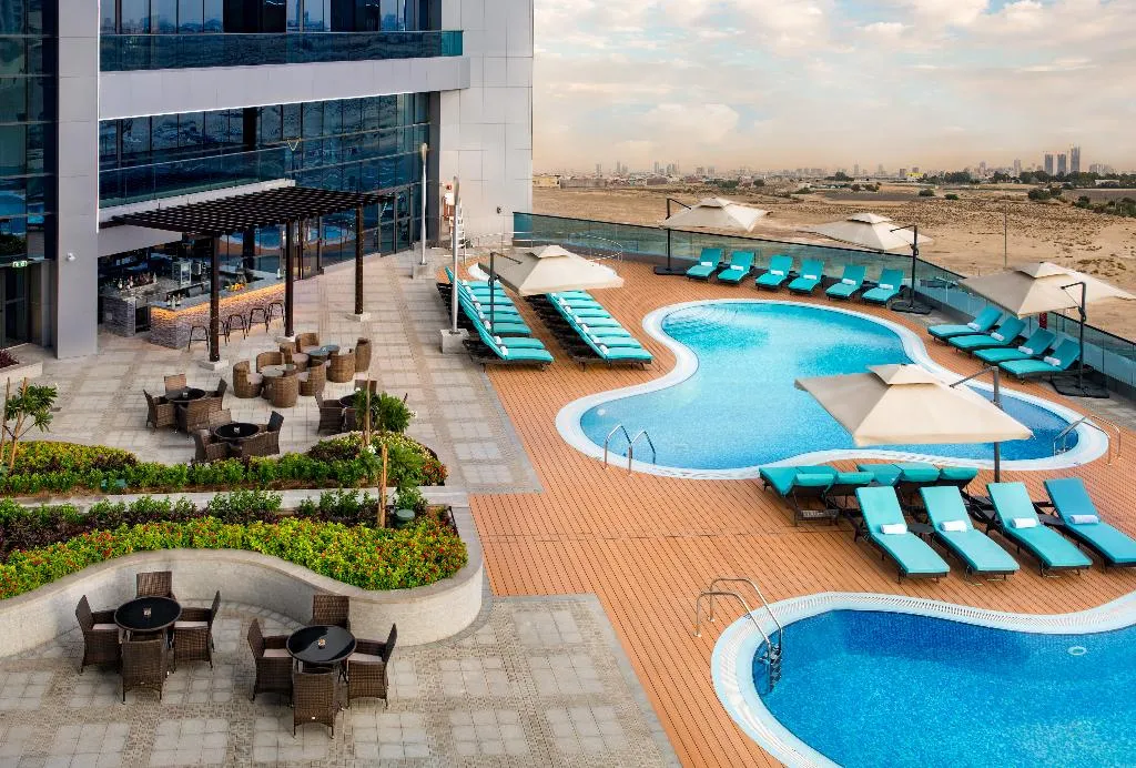 Pool, Millennium Place Barsha Heights Hotel Apartments, Dubai
