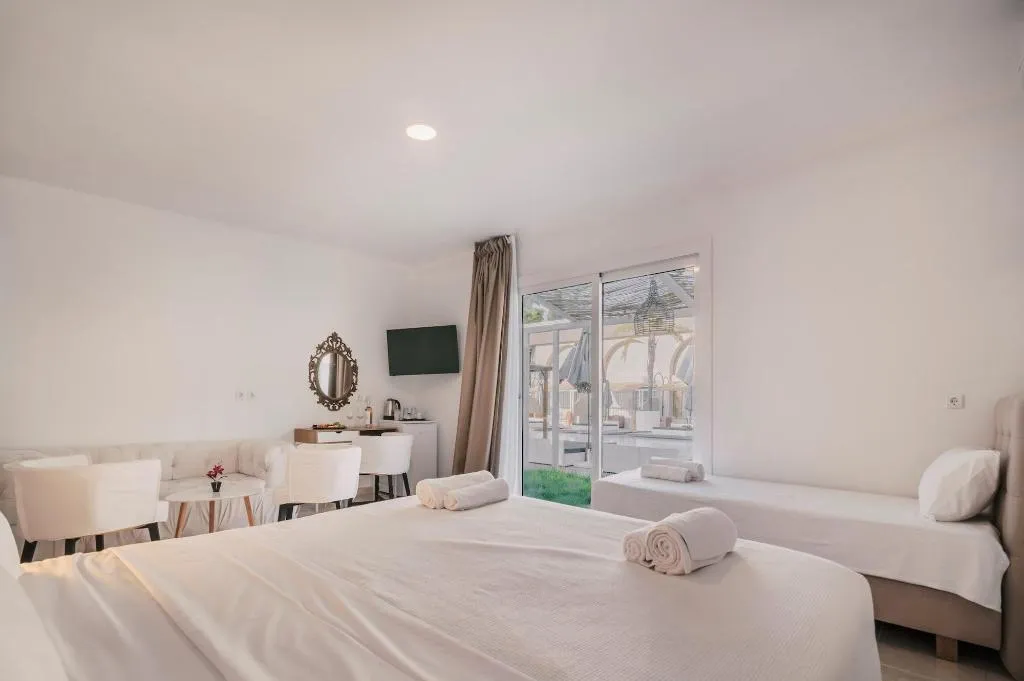 Room, Bamboo Suites, Rhodes