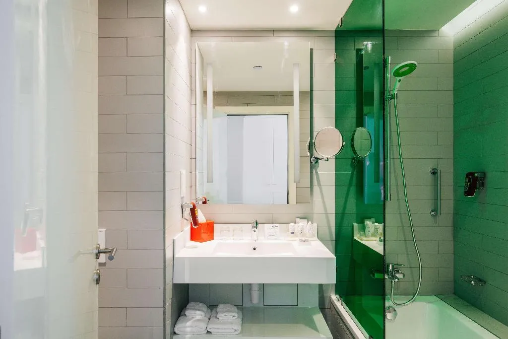 Room, Park Inn by Radisson Dubai Motor City, Dubai