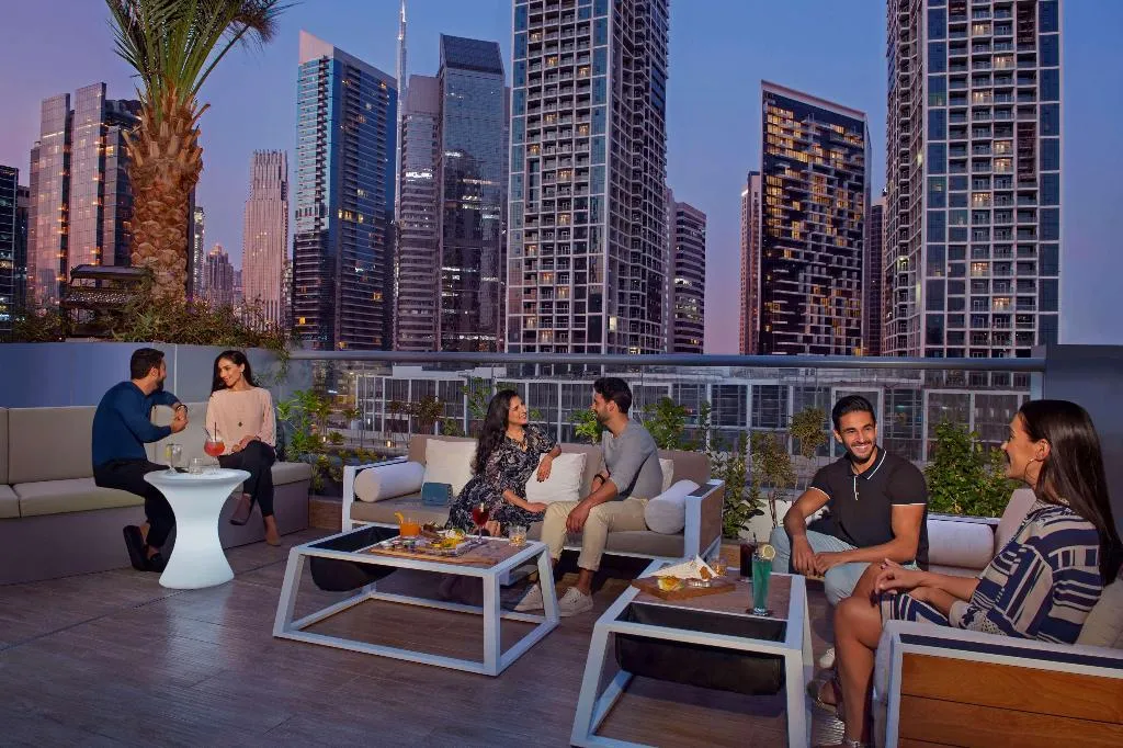 Bar, Grand Mercure Business Bay, Dubai