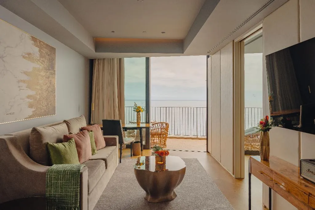 SUITE DELUXE Room, The Reserve, Madeira