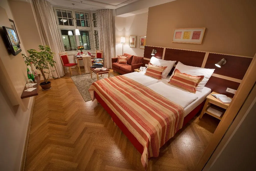 Room, EA Hotel Julis, Prague