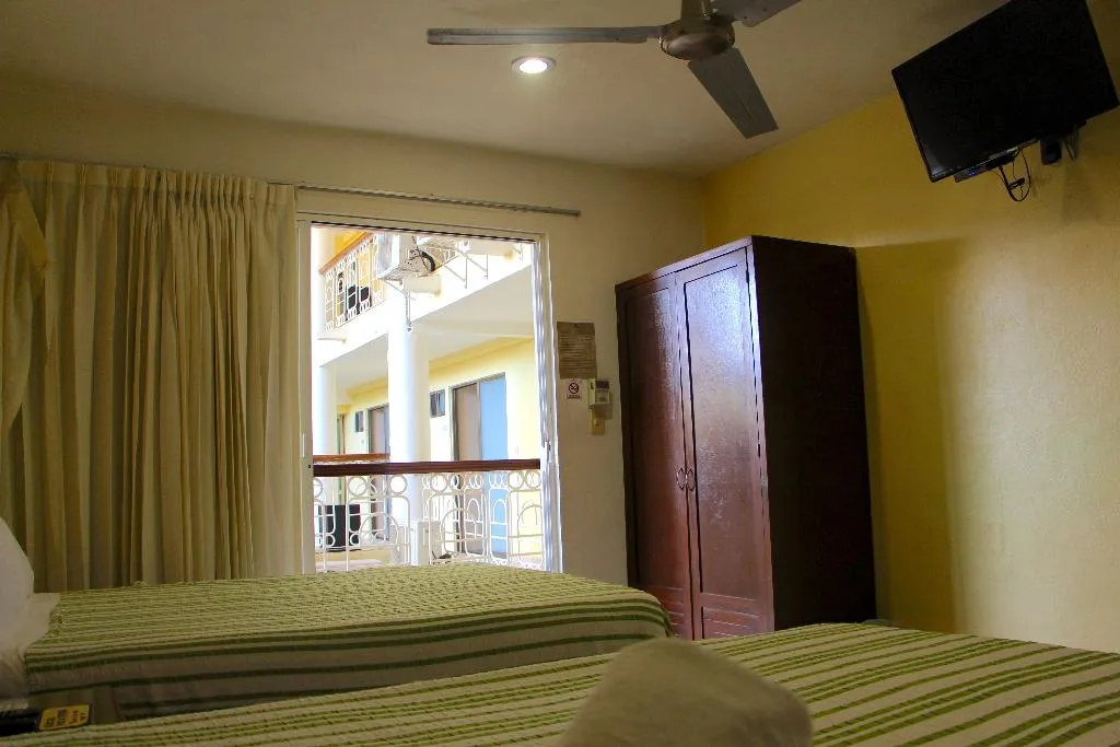 DOUBLE STANDARD Room, Plaza del Sol, Playa Del Carmen