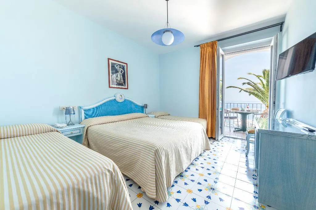 QUADRUPLE STANDARD Room, Terme Gran Paradiso Hotel, Naples