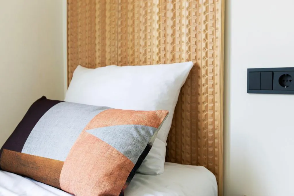 SINGLE STANDARD Room, Quentin Golden Bear Hotel, Amsterdam