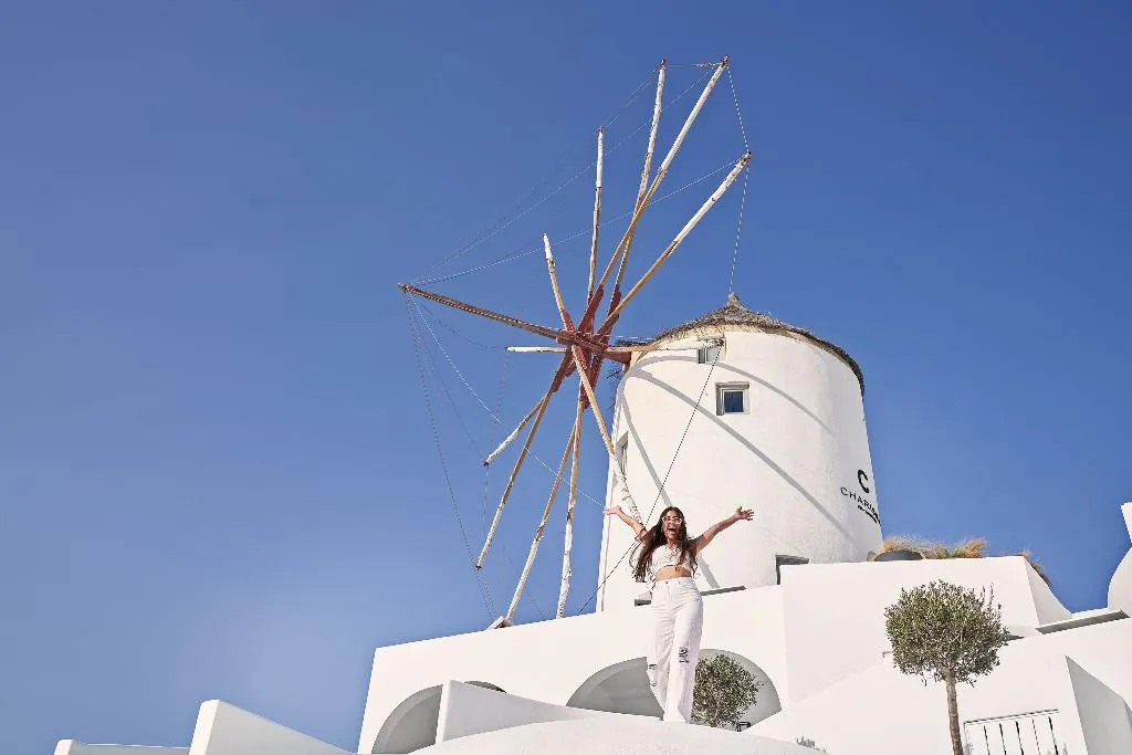 Room, Charisma Suites, Santorini