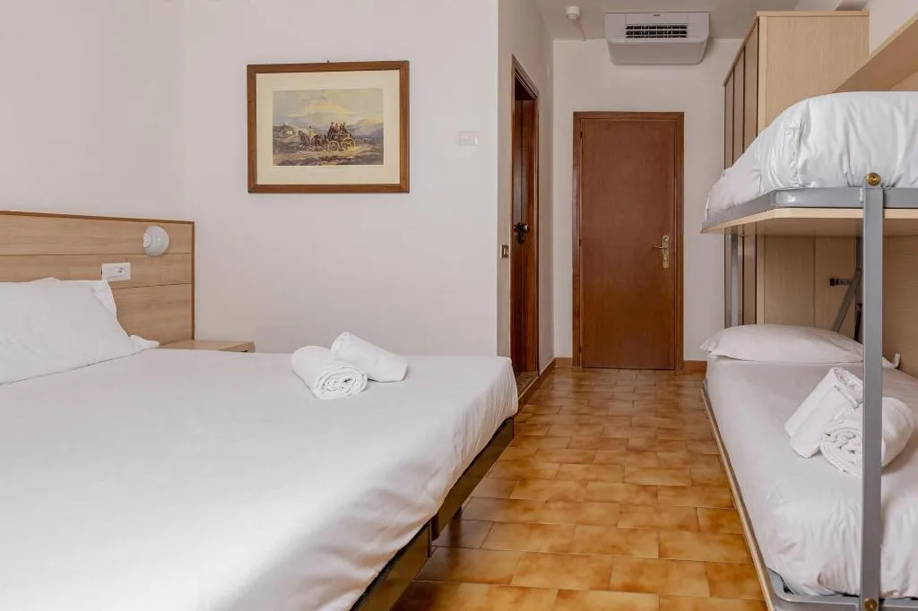 Room, Catignano Hotel Ristorante, Umbria