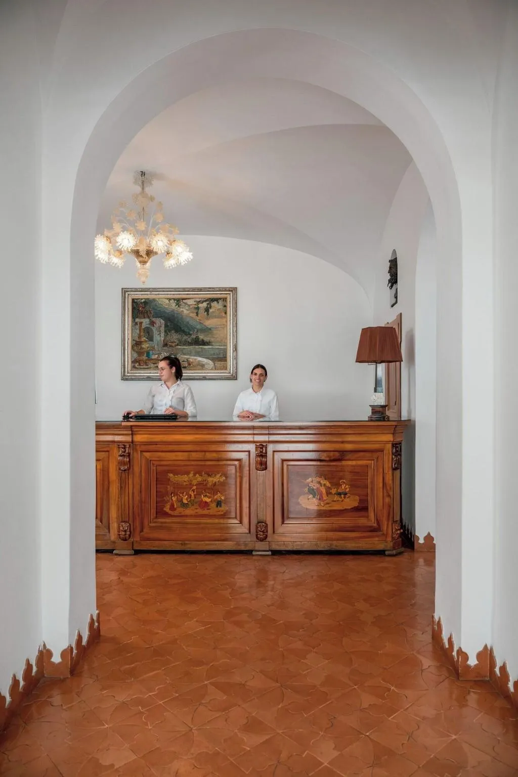 Lobby, Tramonto D'oro, Naples