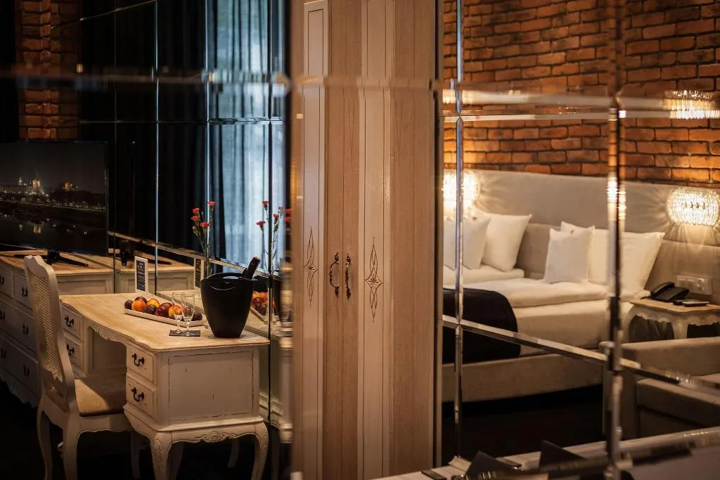JUNIOR SUITE CITY VIEW Room, Betmanowska Main Square Residence, Krakow
