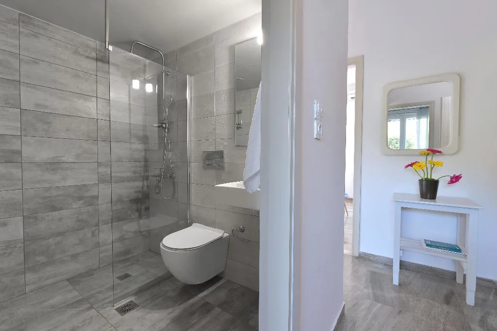 APARTMENT TWO BEDROOMS Room, ID Holiday Living, Athens
