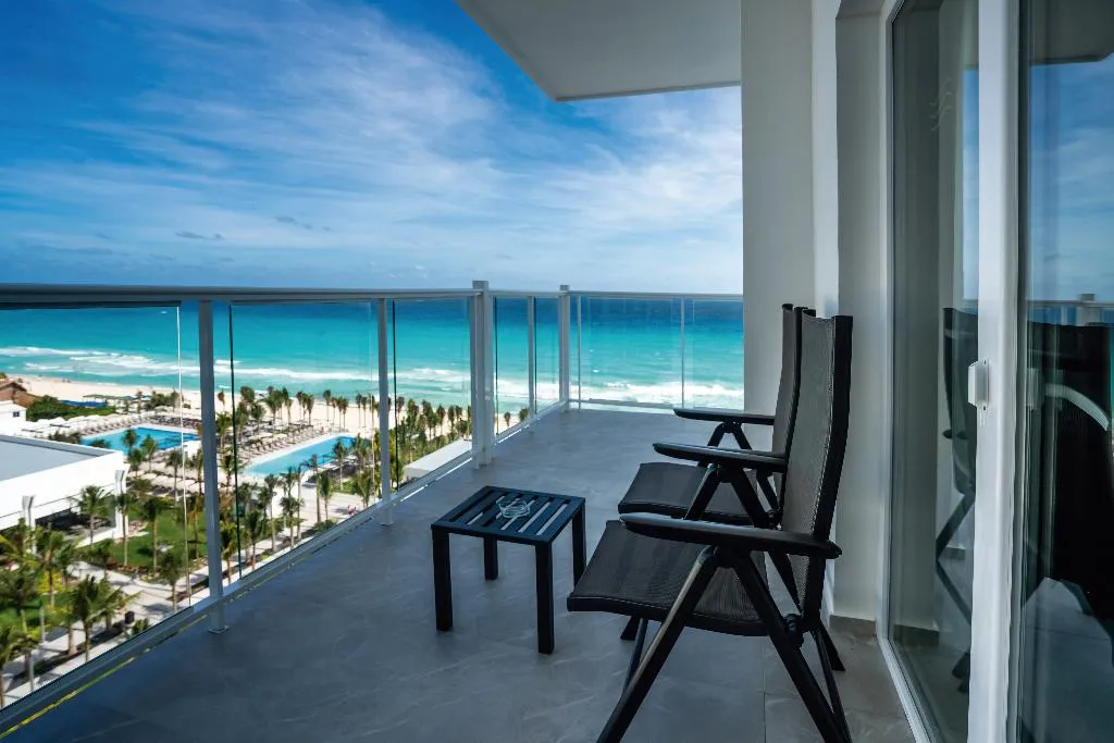 JUNIOR SUITE PARTIAL OCEAN VIEW Room, Riu Palace Kukulkan - Adults Only - All Inclusive, Cancun Area