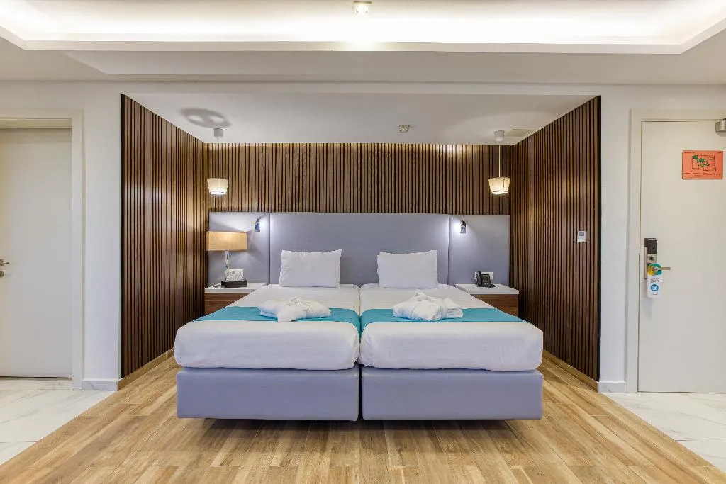 SUITE CAPACITY 1 Room, Solana Hotel & Spa, Malta