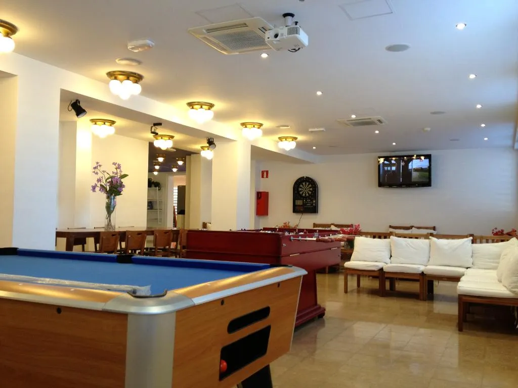 Sports and Entertainment, Estrella de Mar Youth Hostel, Costa Brava