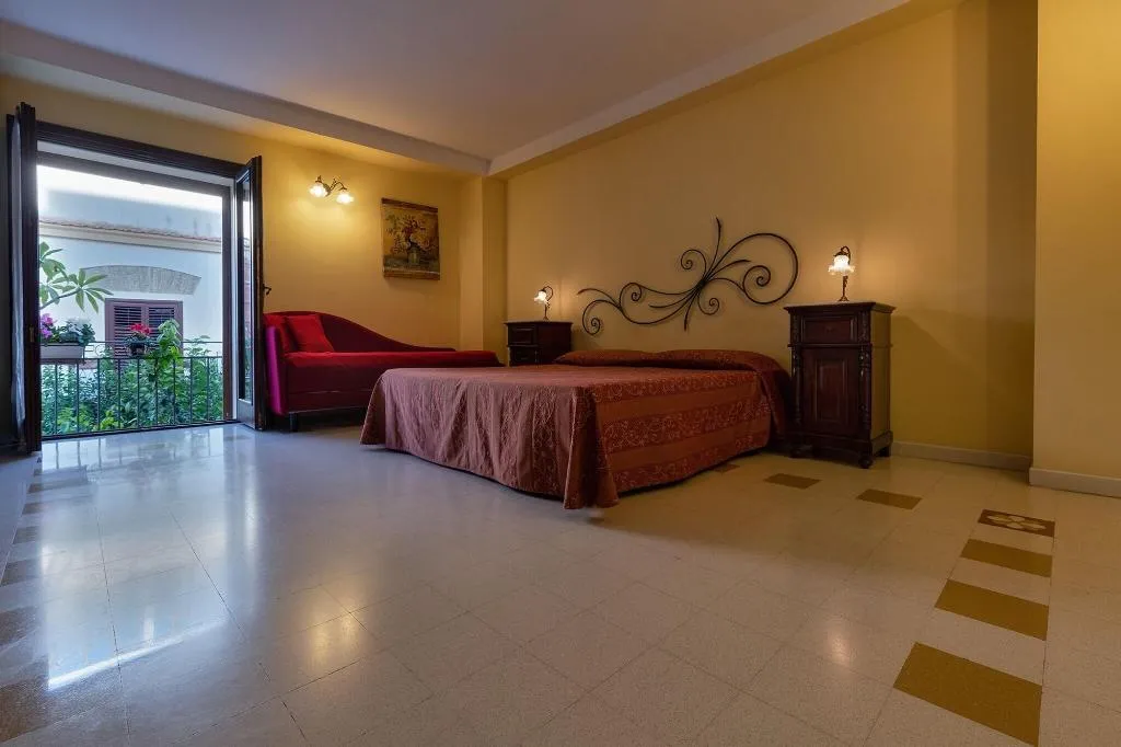 Room, Casa Manzella, Palermo
