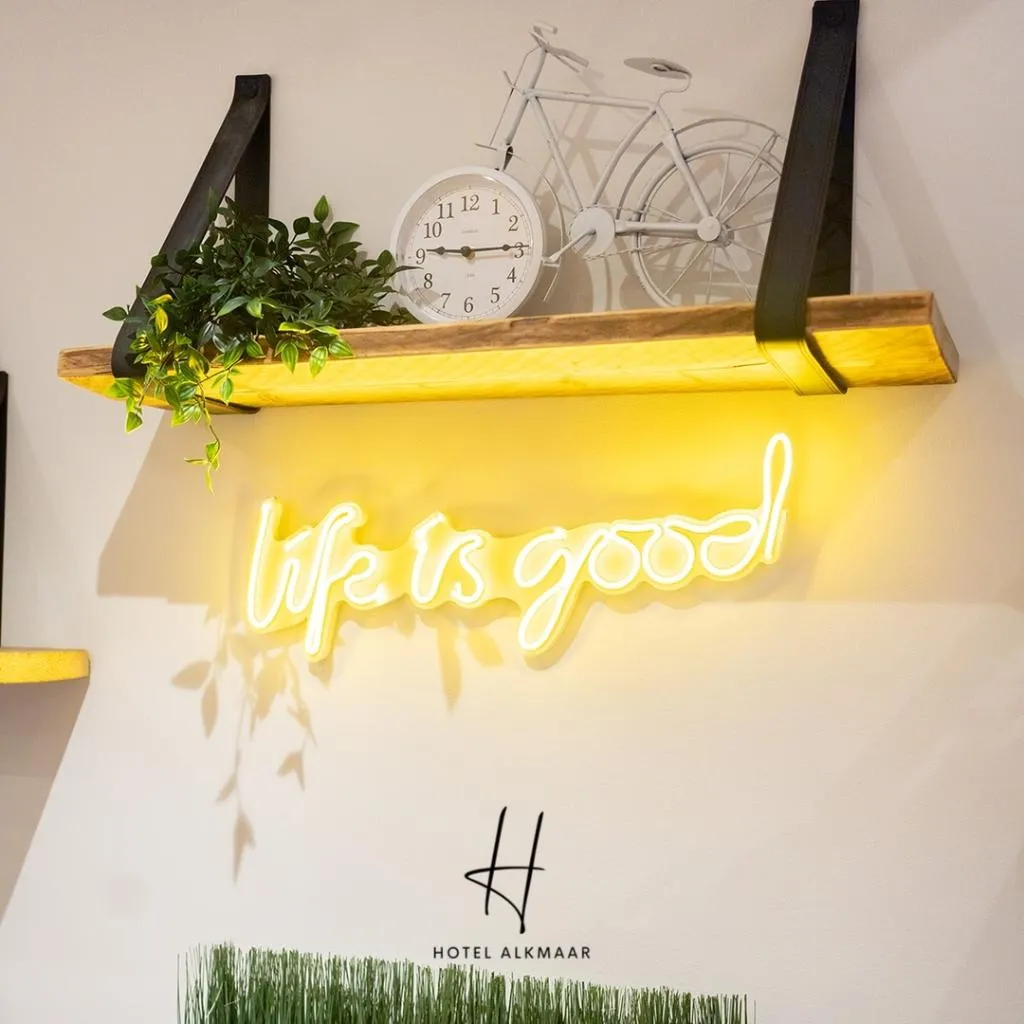 Sports and Entertainment, HOTEL ALKMAAR Bar & Restaurant Meeting & Events, Amsterdam