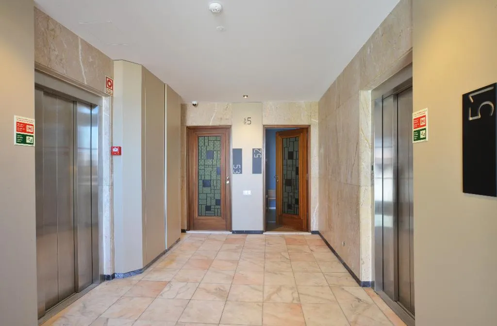 Lobby, Spot Family Apartments, Porto
