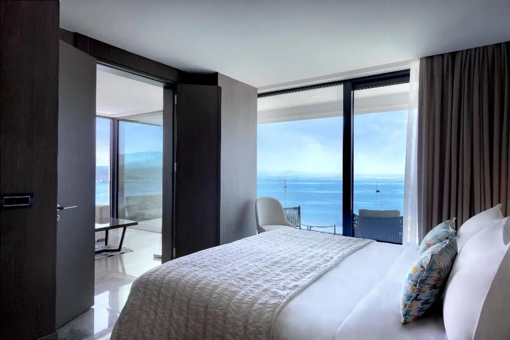 SUITE LUXURY Room, Le Meridien Bodrum Beach Resort, Bodrum