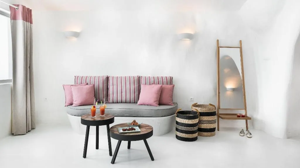 Room, Maregio Suites, Santorini