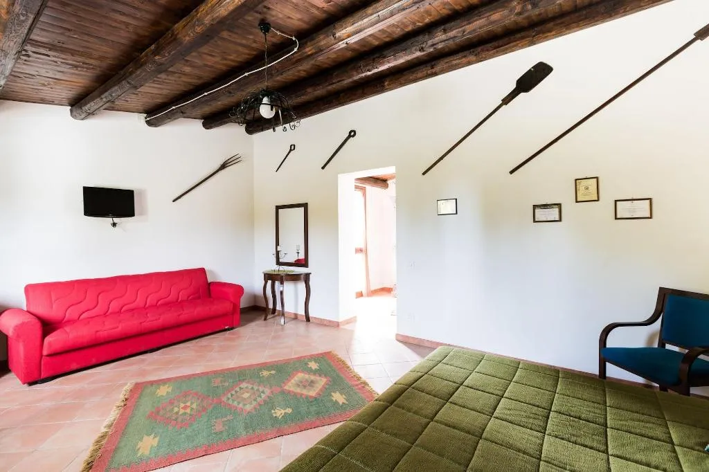 Room, Case di Latomie, Palermo