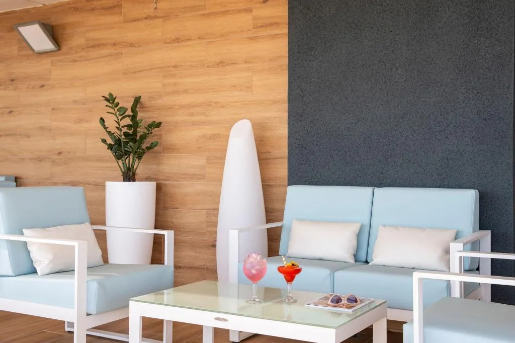Terrace, Pierre & Vacances Hotel Salou Sunset, Costa Dorada