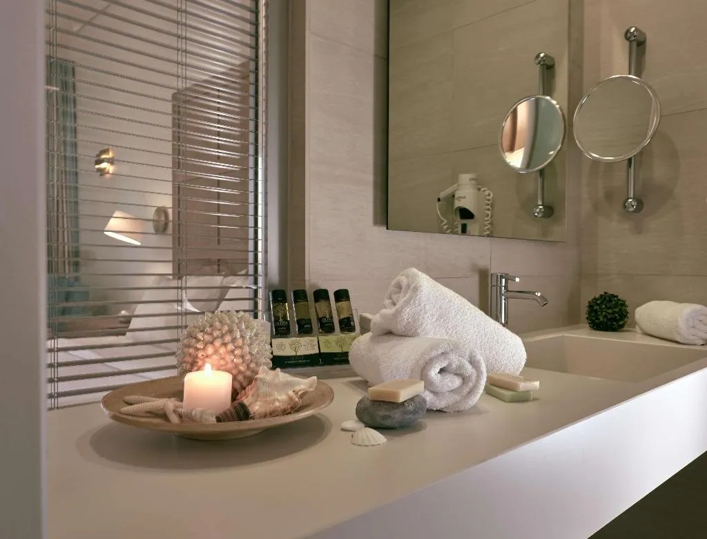 Room, Pilot Beach Resort, Crete