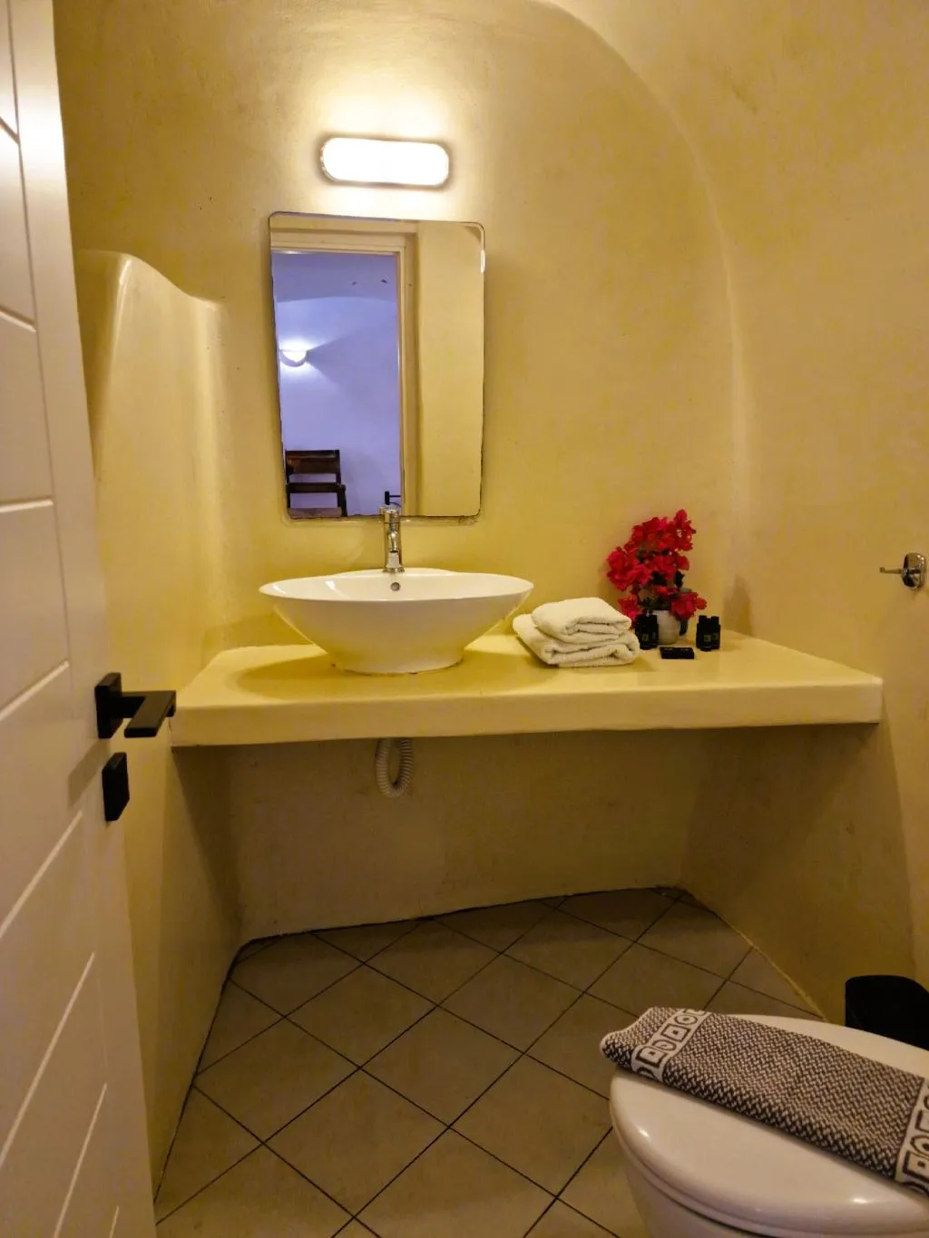 TRIPLE ECONOMY Room, Kykladonisia Traditional Settlement, Santorini