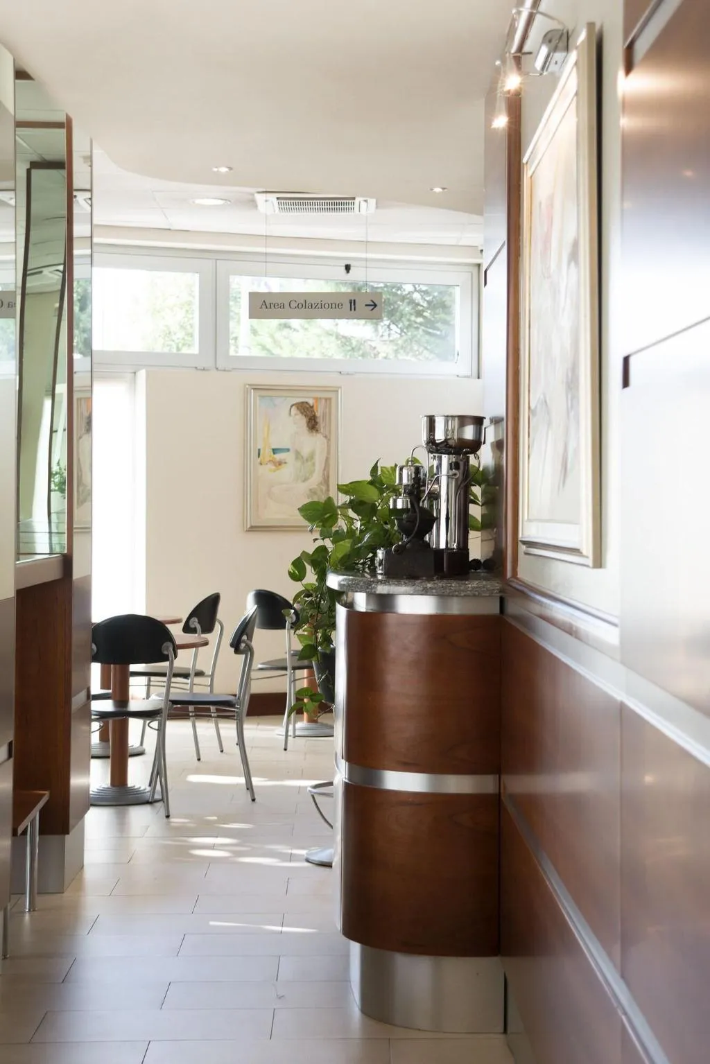 Lobby, Re Lissone, Milan