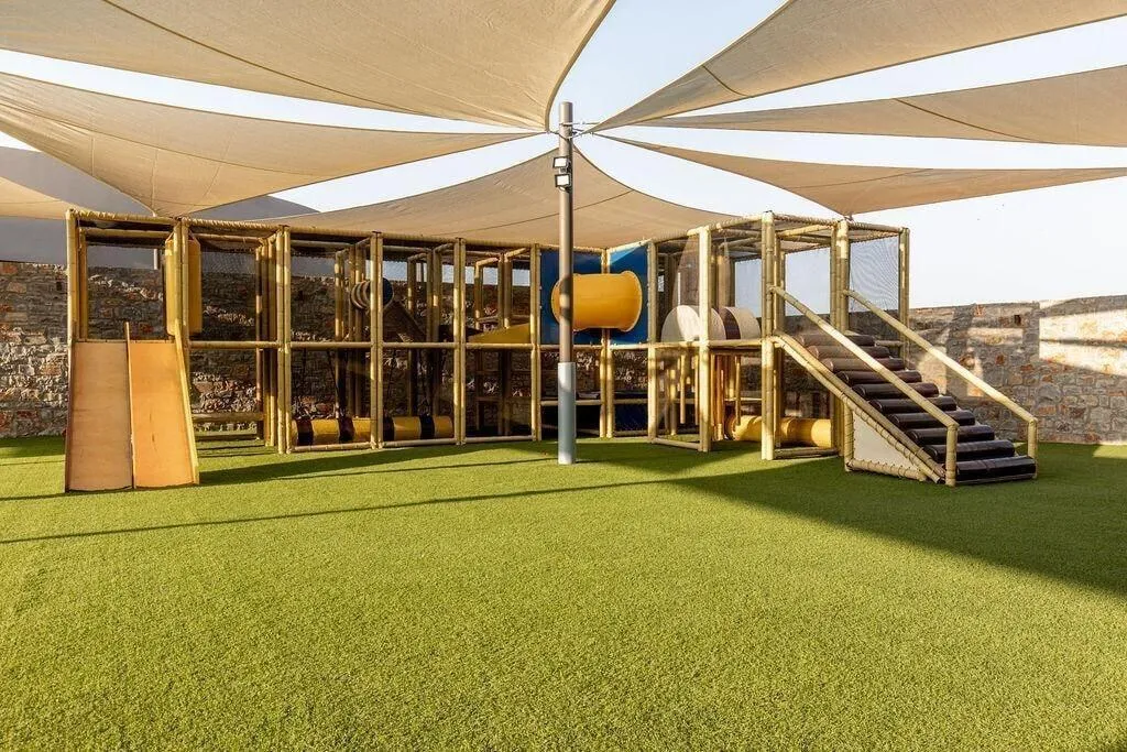 Sports and Entertainment, Elios Hill - Sun Kissed Happiness, Crete