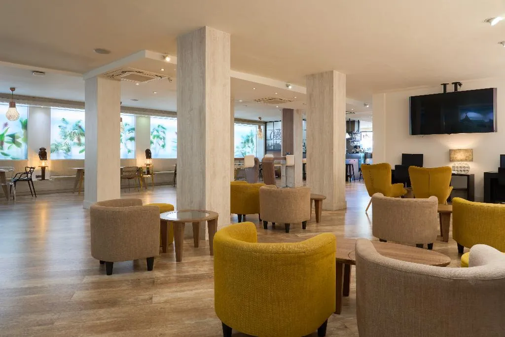 Lobby, Puerta de Toledo, Madrid