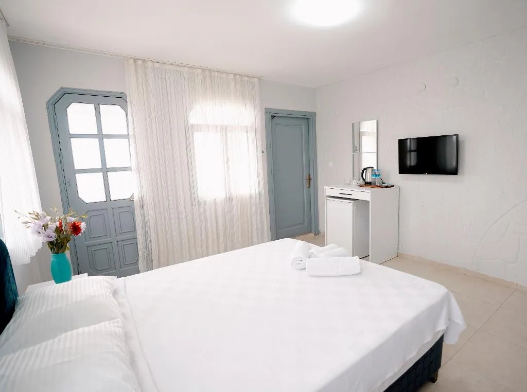 Room THREE BEDS Room, Moon & Sun Hotel, Izmir