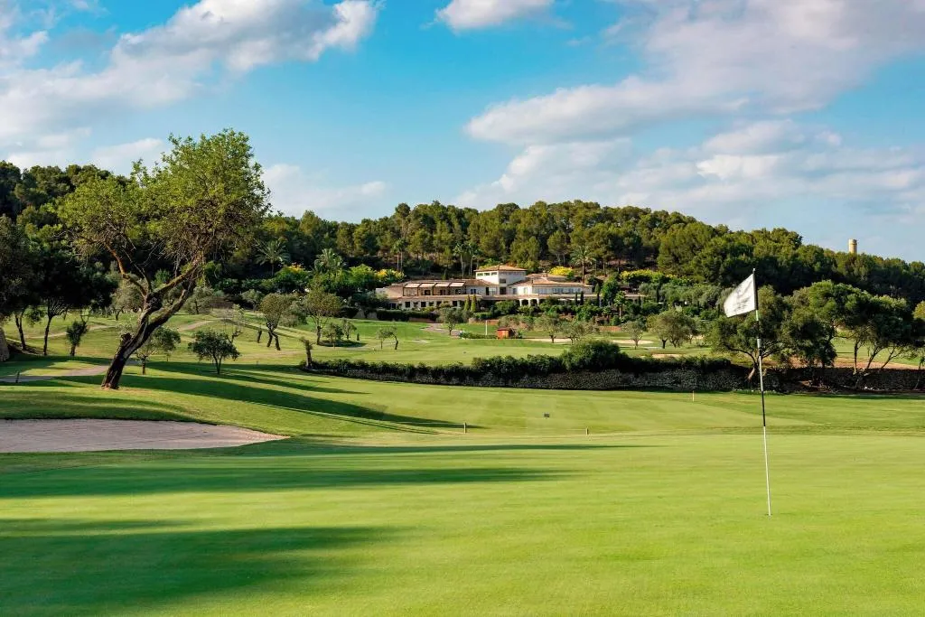 Sports and Entertainment, The St. Regis Mardavall Resort, Majorca