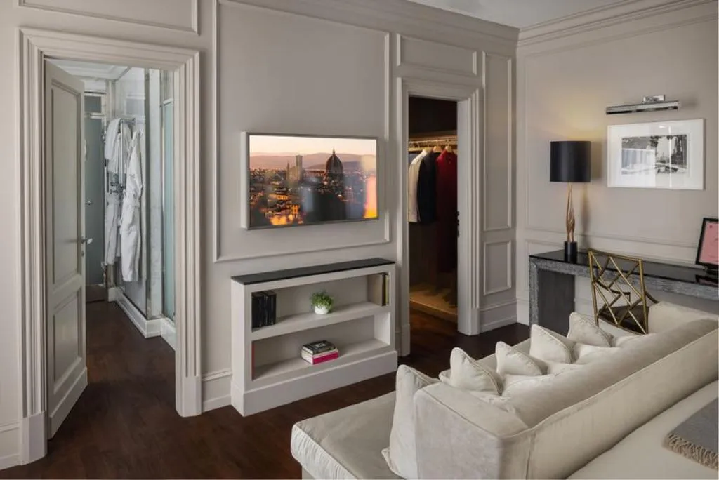 SUITE SUPERIOR RIVER VIEW Room, Portrait Firenze, Florence