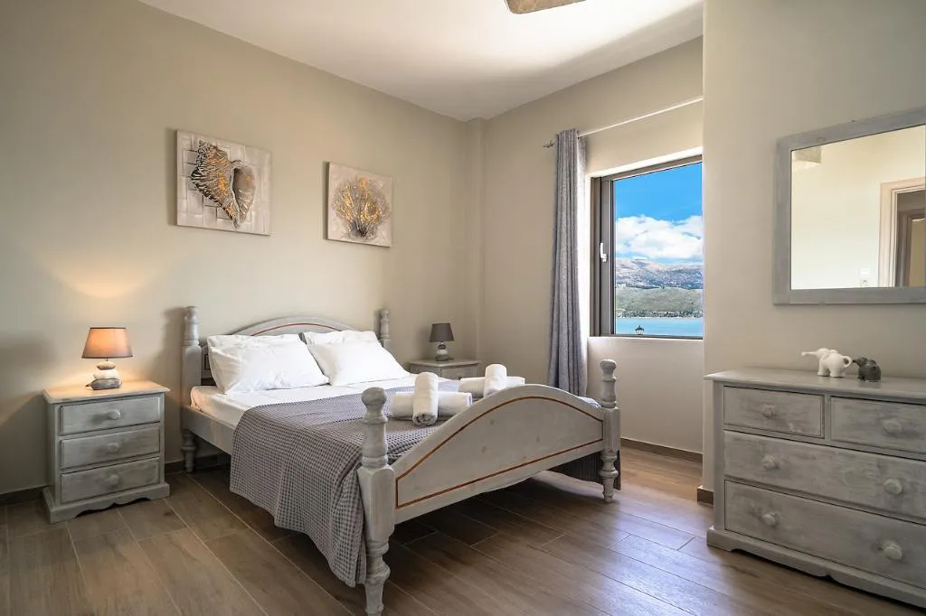 APARTMENT TWO BEDROOMS Room, Zoi Lixouri, Kefallinia