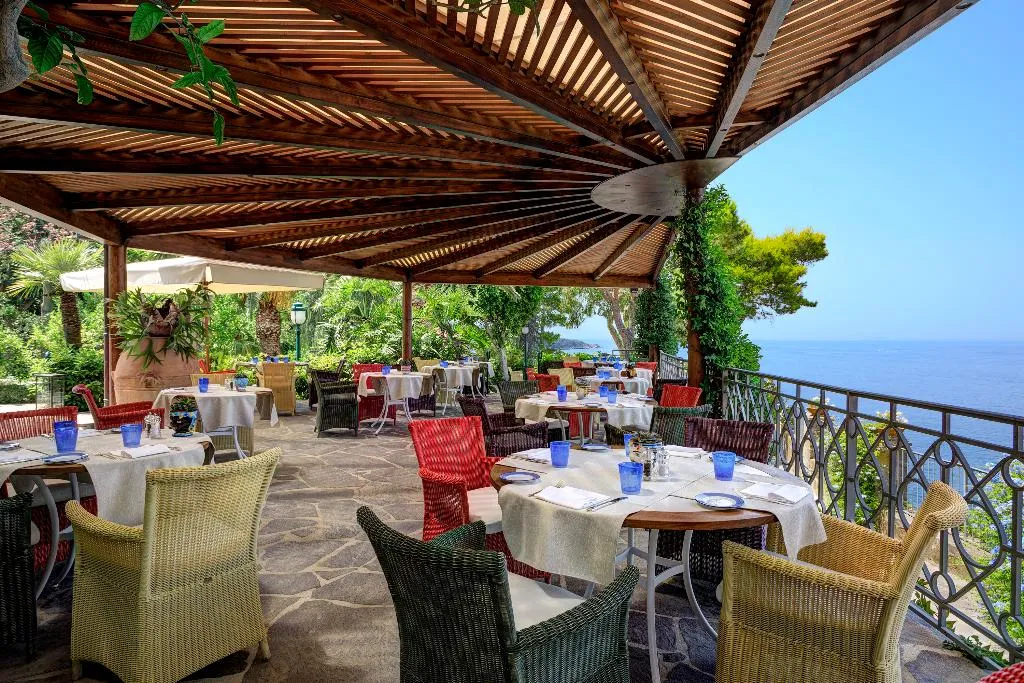 Restaurant, Grand Hotel Ambasciatori, Naples