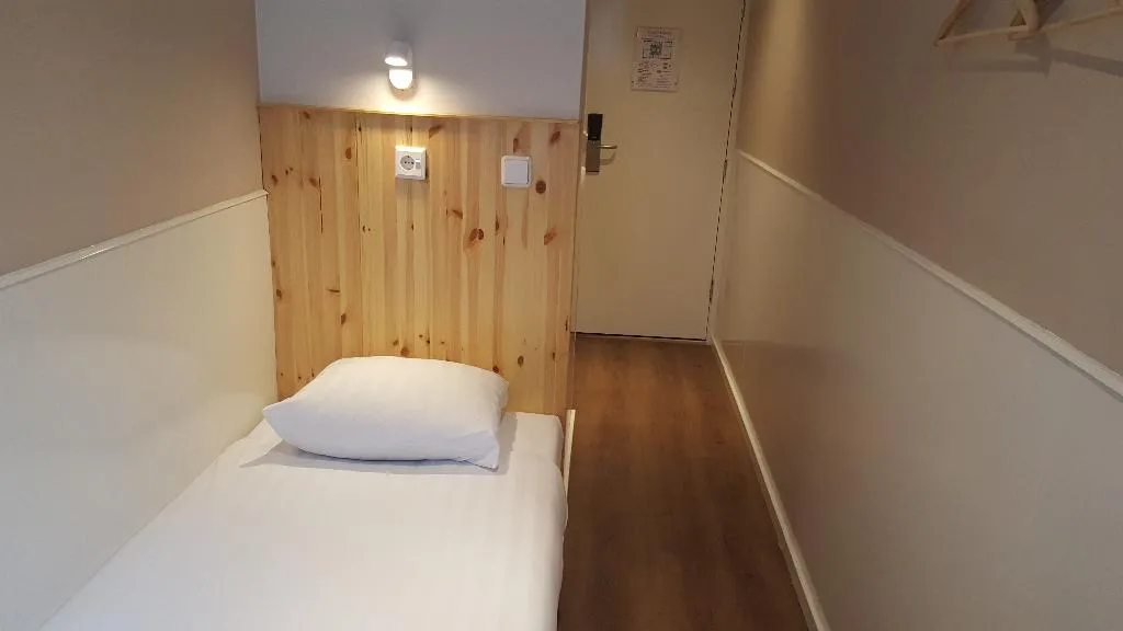 SINGLE STANDARD Room, Hotel Old Quarter, Amsterdam