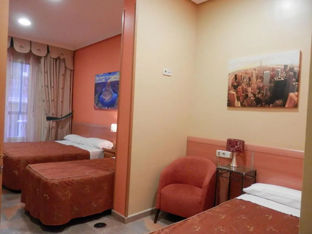 Room, Hostal Del Pez Azul, Madrid