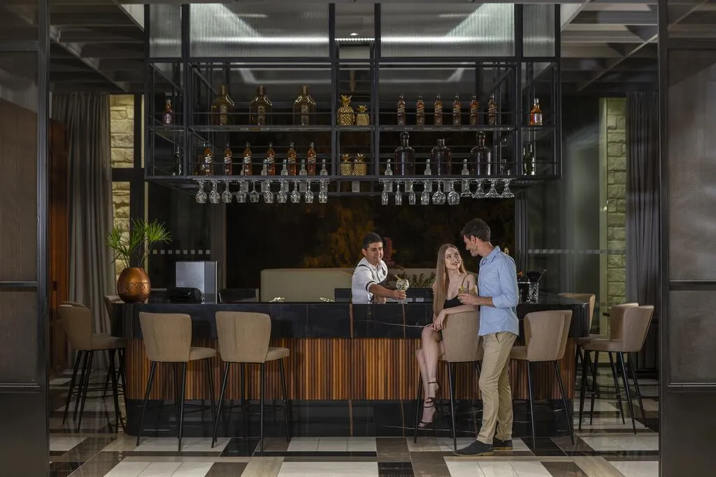 Bar, Aliathon Ionian, Cyprus
